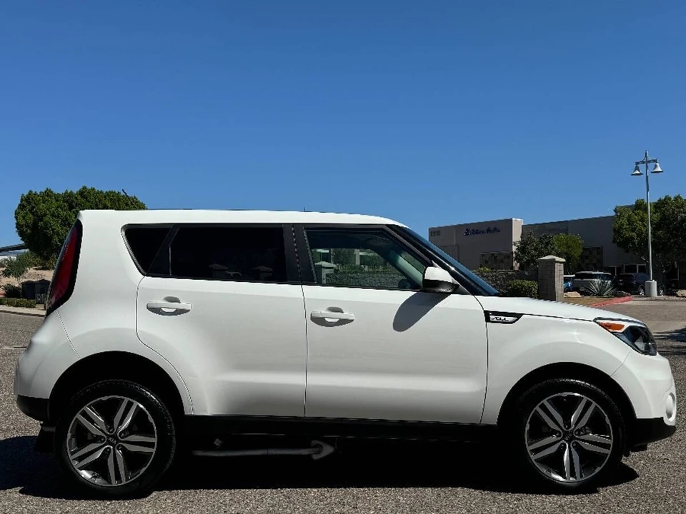 2018 Kia Soul - Image 4 of 15
