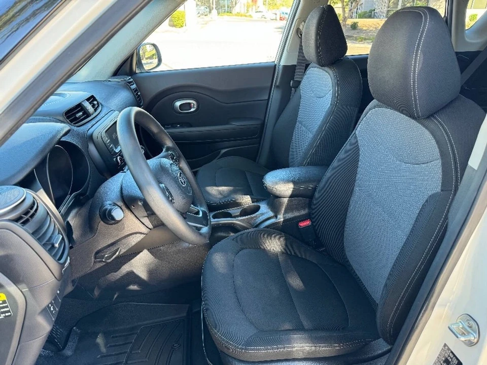 2018 Kia Soul - Image 8 of 15