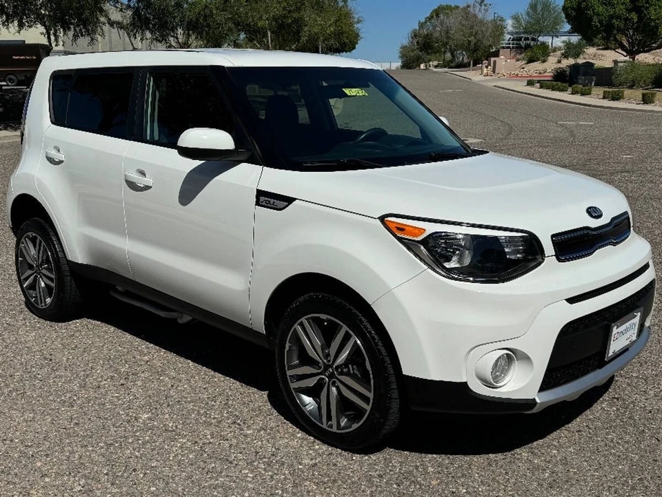 2018 Kia Soul - Image 6 of 15