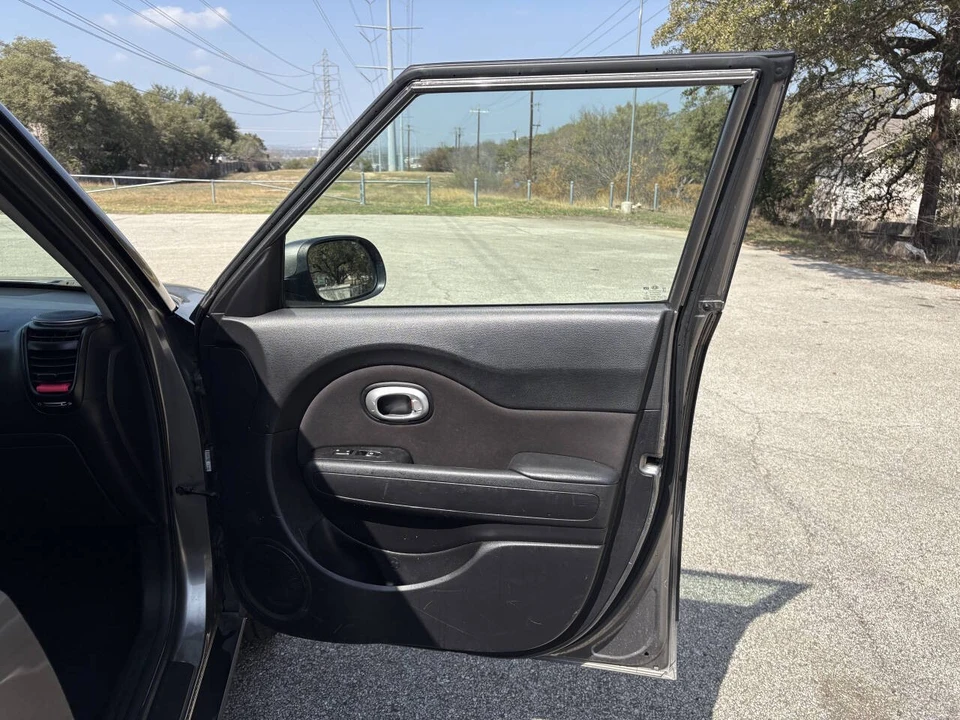 2018 Kia Soul - Image 20 of 21