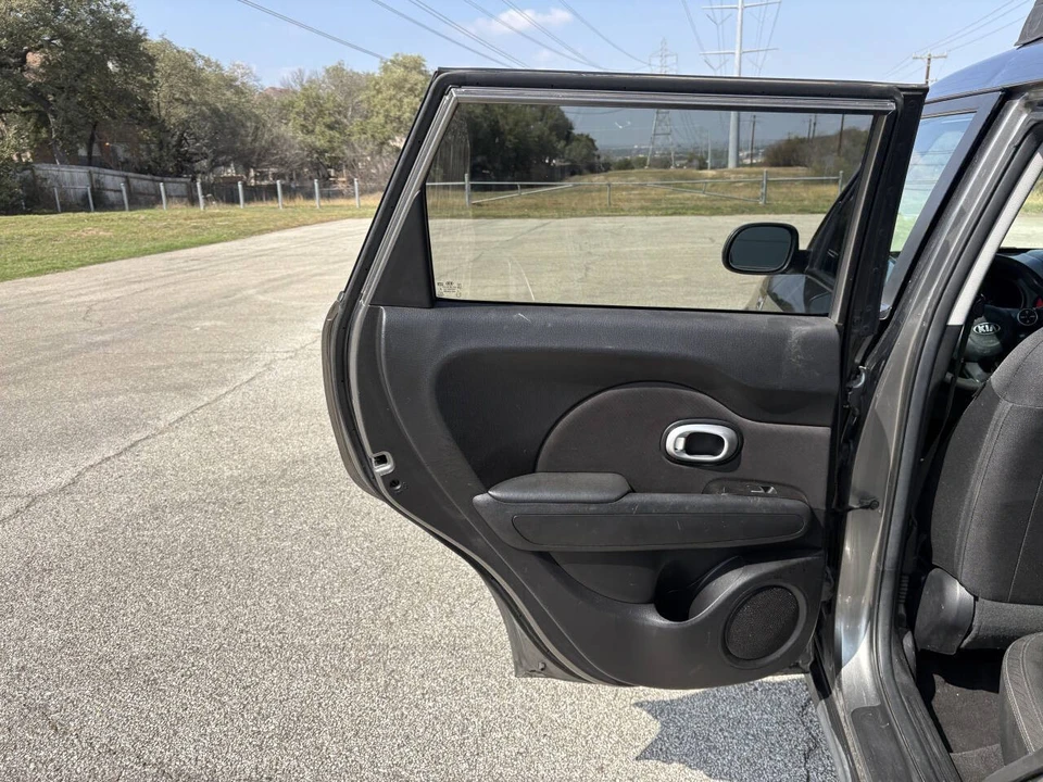 2018 Kia Soul - Image 14 of 21
