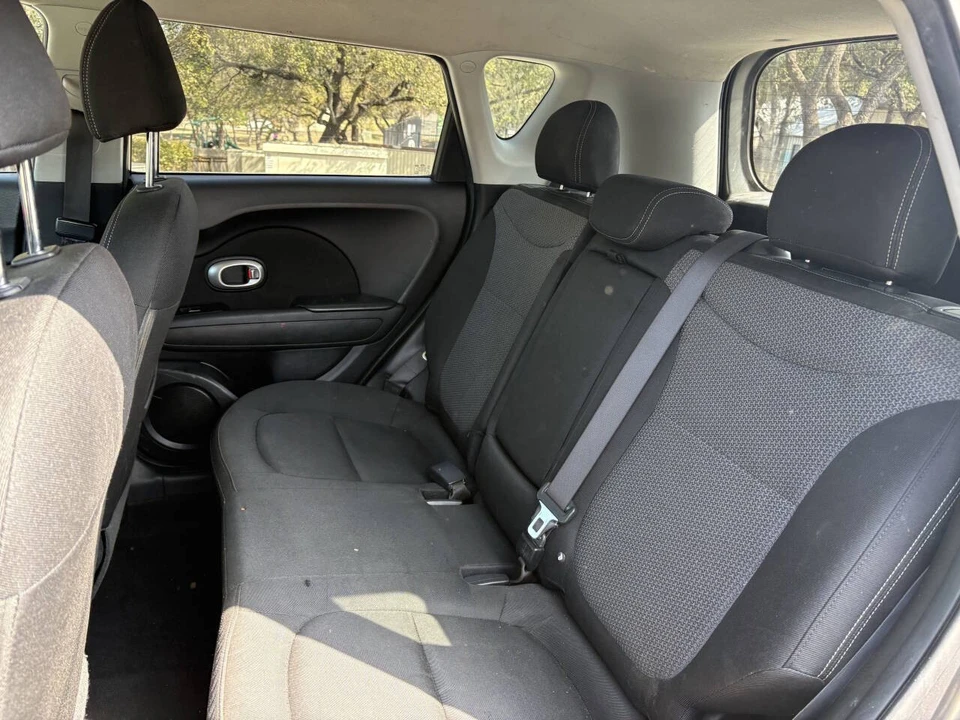 2018 Kia Soul - Image 13 of 21