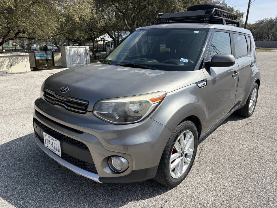 2018 Kia Soul - Image 2 of 21