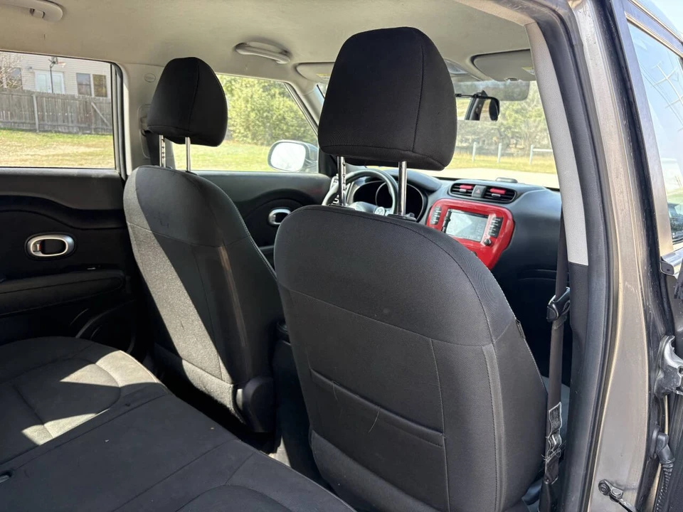2018 Kia Soul - Image 15 of 21