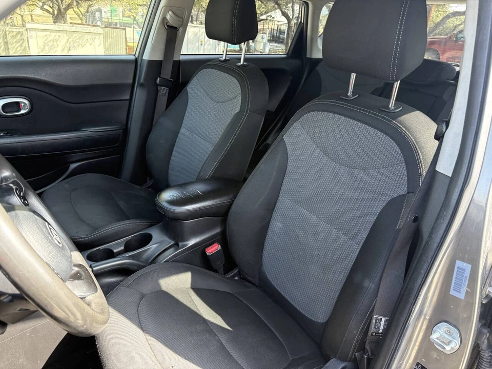 2018 Kia Soul - Image 10 of 21