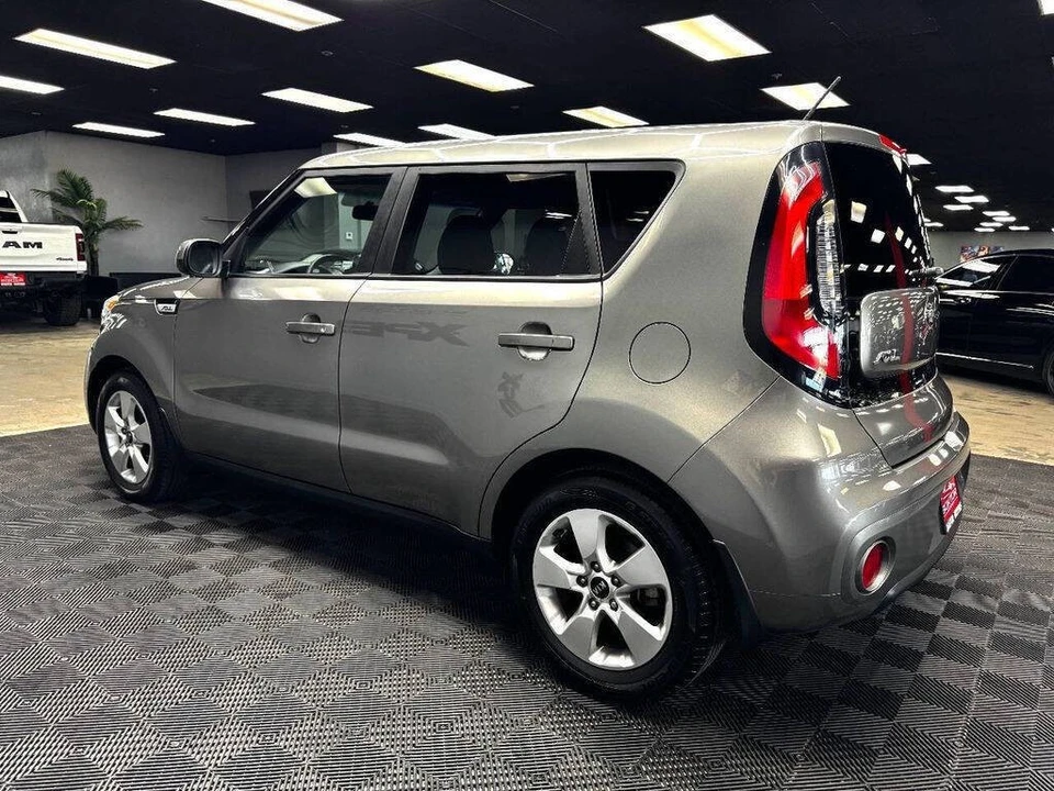 2018 Kia Soul - Image 9 of 21