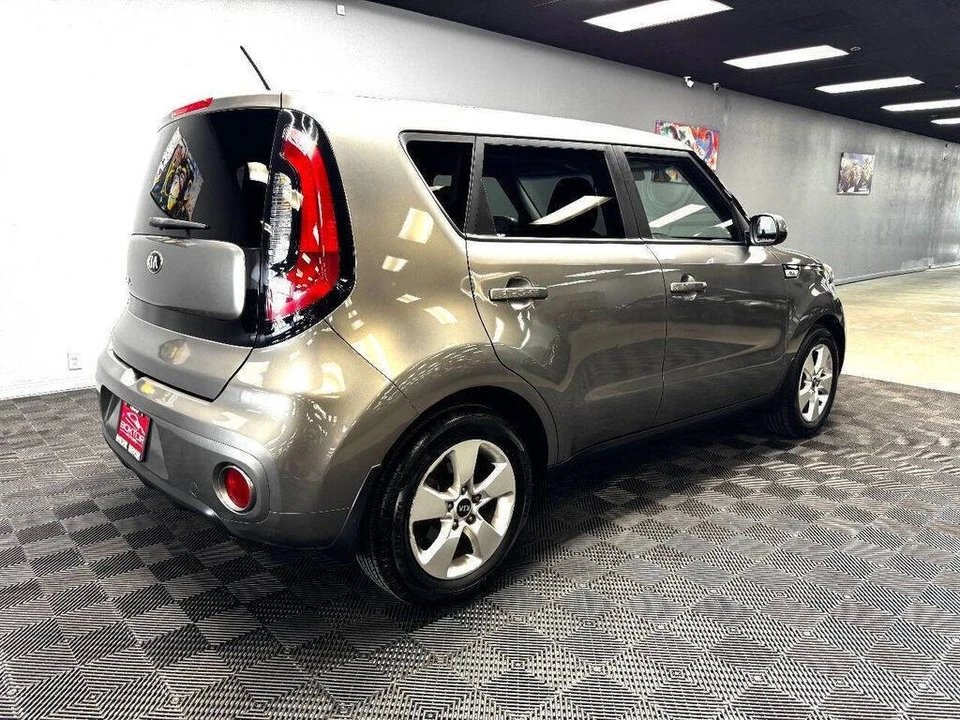 2018 Kia Soul - Image 15 of 21