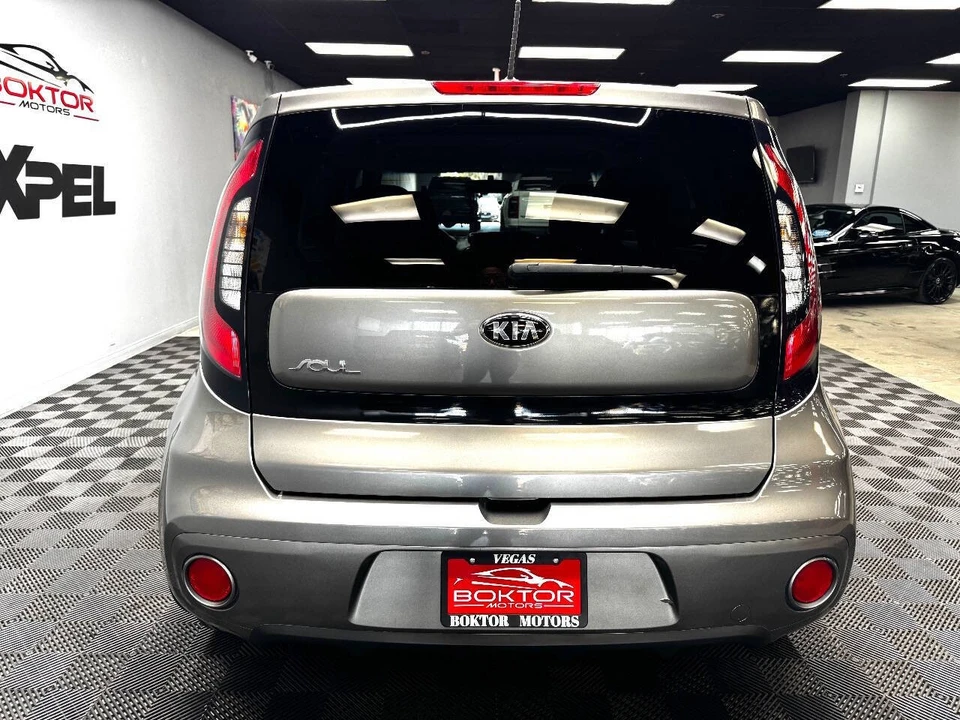 2018 Kia Soul - Image 10 of 12
