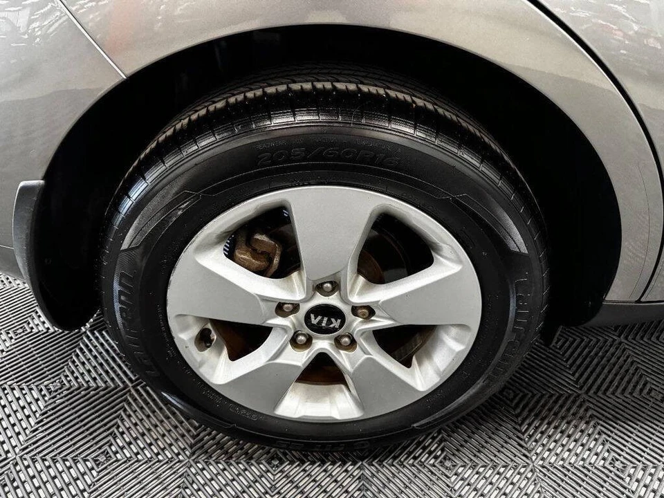 2018 Kia Soul - Image 19 of 21