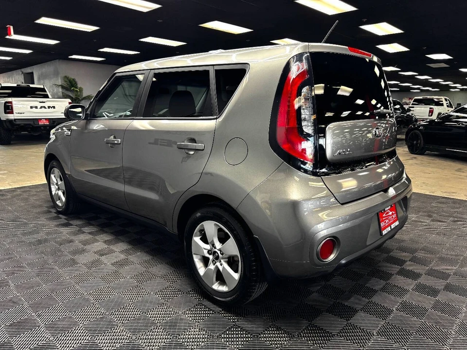 2018 Kia Soul - Image 9 of 12
