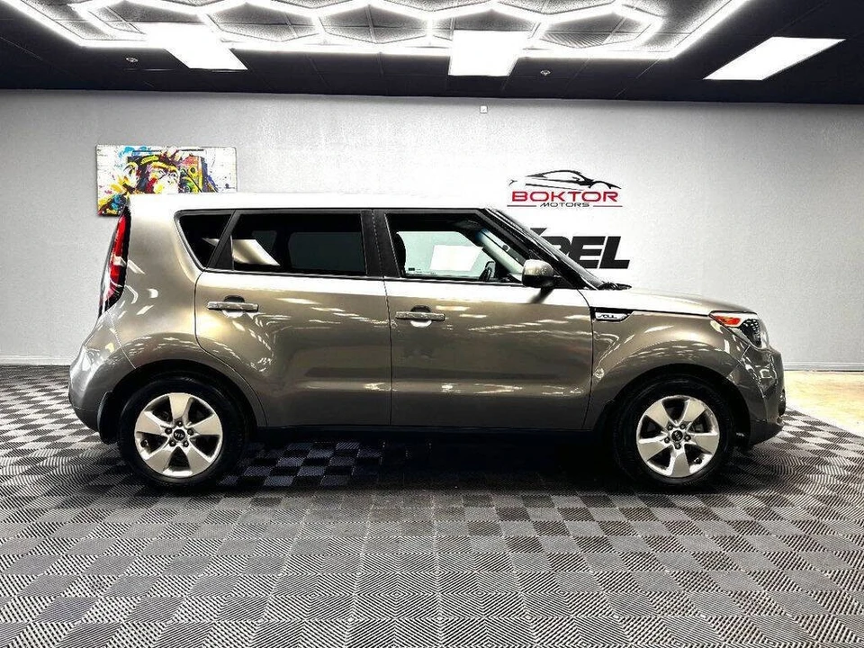 2018 Kia Soul - Image 16 of 21