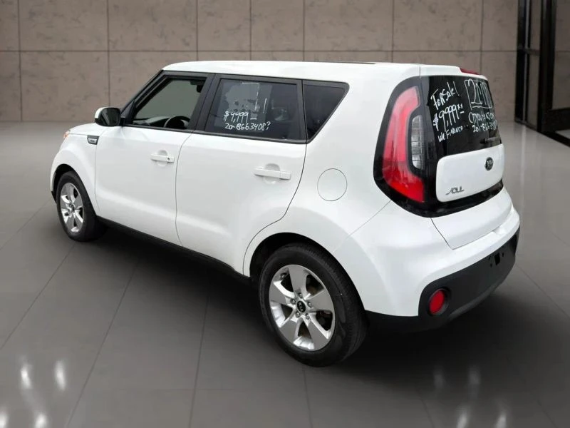 2018 Kia Soul - Image 8 of 12