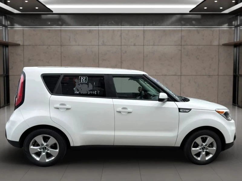 2018 Kia Soul - Image 4 of 12