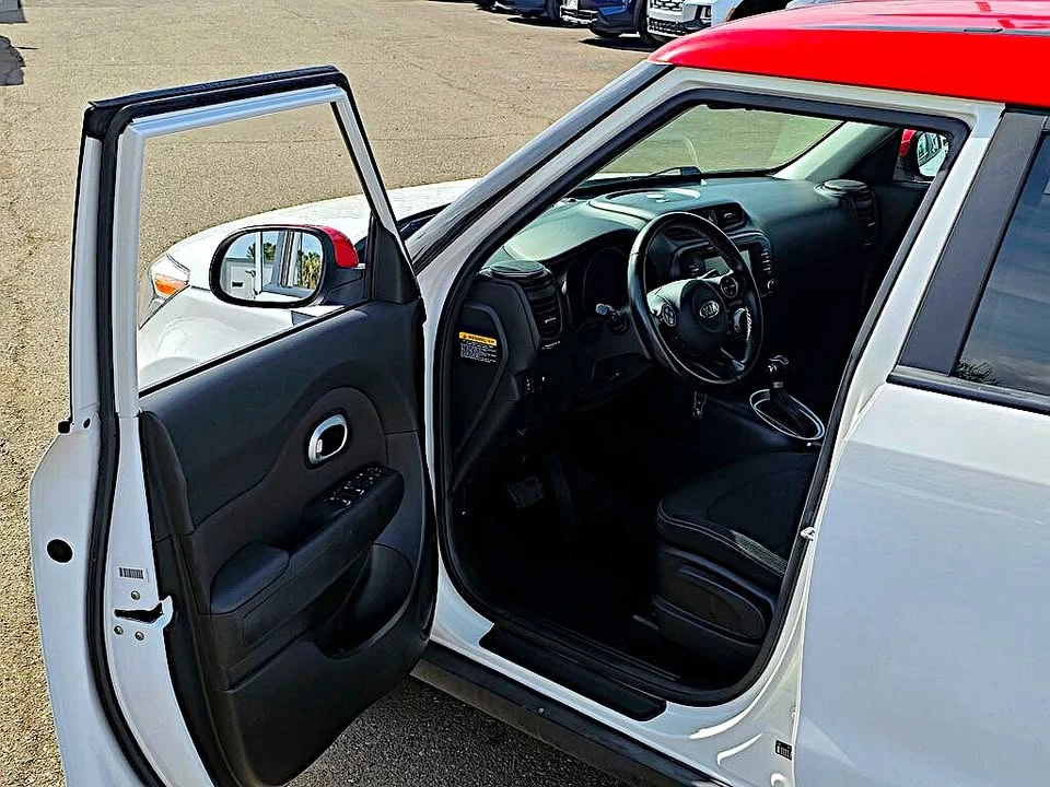 2018 Kia Soul - Image 4 of 15