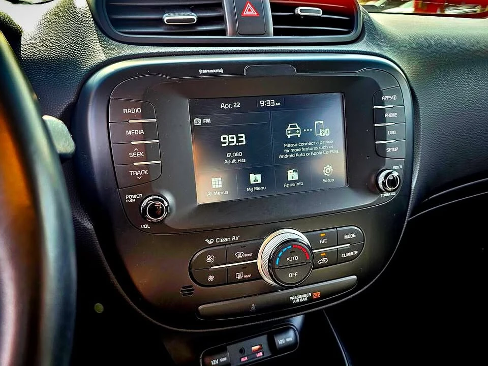 2018 Kia Soul - Image 11 of 15