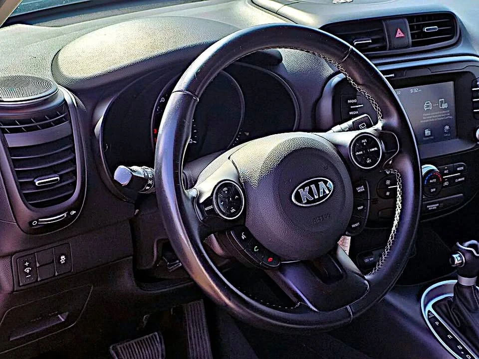 2018 Kia Soul - Image 6 of 15