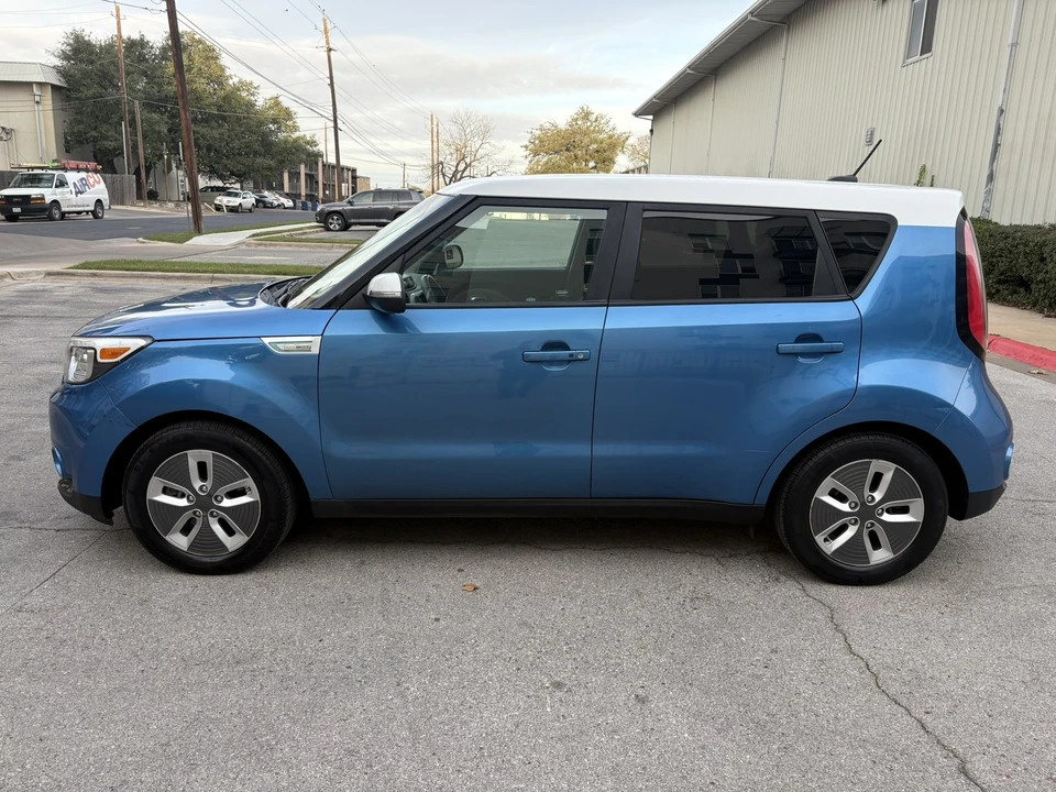 2018 Kia Soul - Image 4 of 21