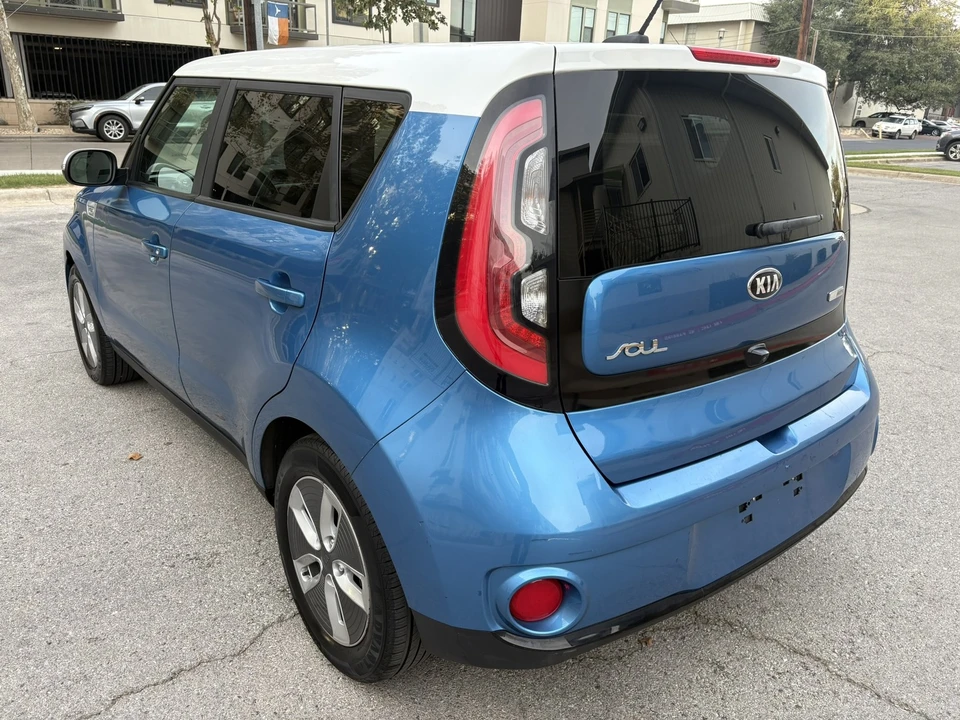 2018 Kia Soul - Image 5 of 21