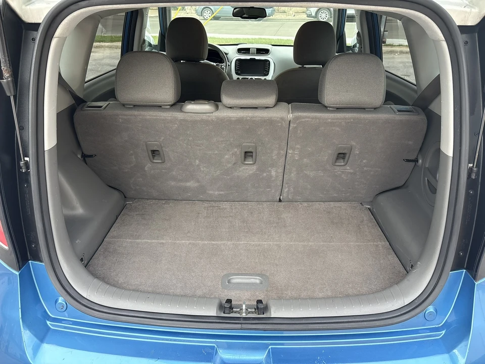 2018 Kia Soul - Image 15 of 21