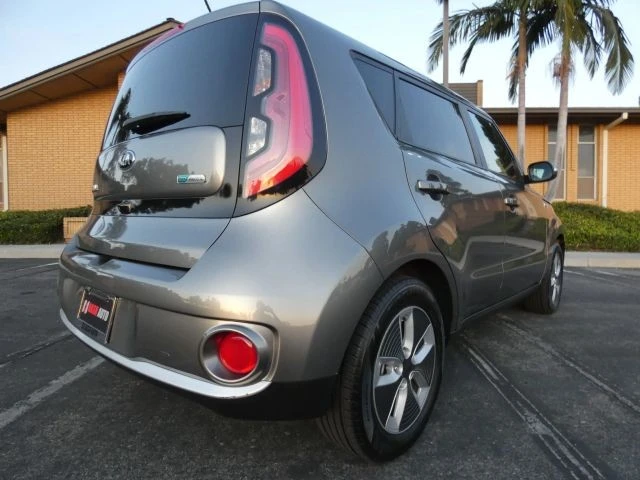 2018 Kia Soul - Image 7 of 21