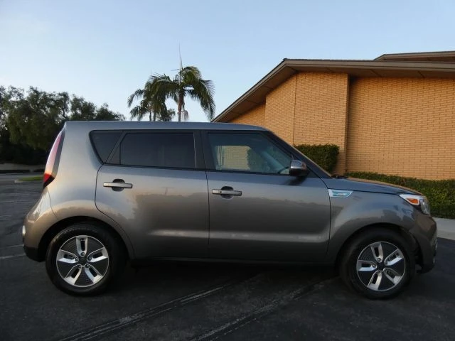 2018 Kia Soul - Image 5 of 21