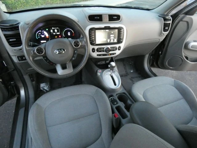 2018 Kia Soul - Image 18 of 21
