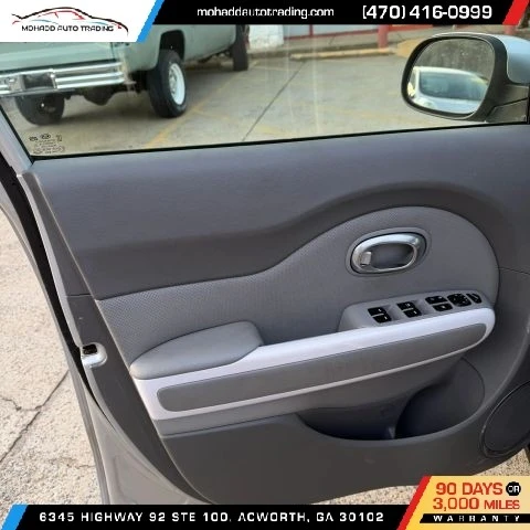 2018 Kia Soul - Image 8 of 17