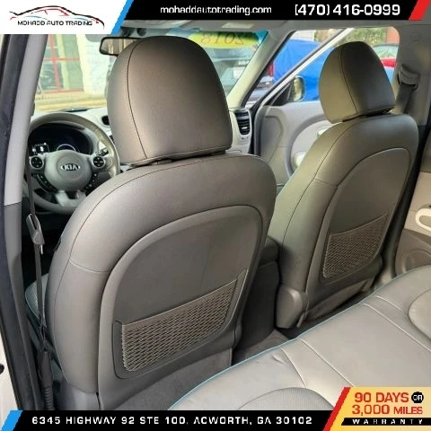 2018 Kia Soul - Image 13 of 17