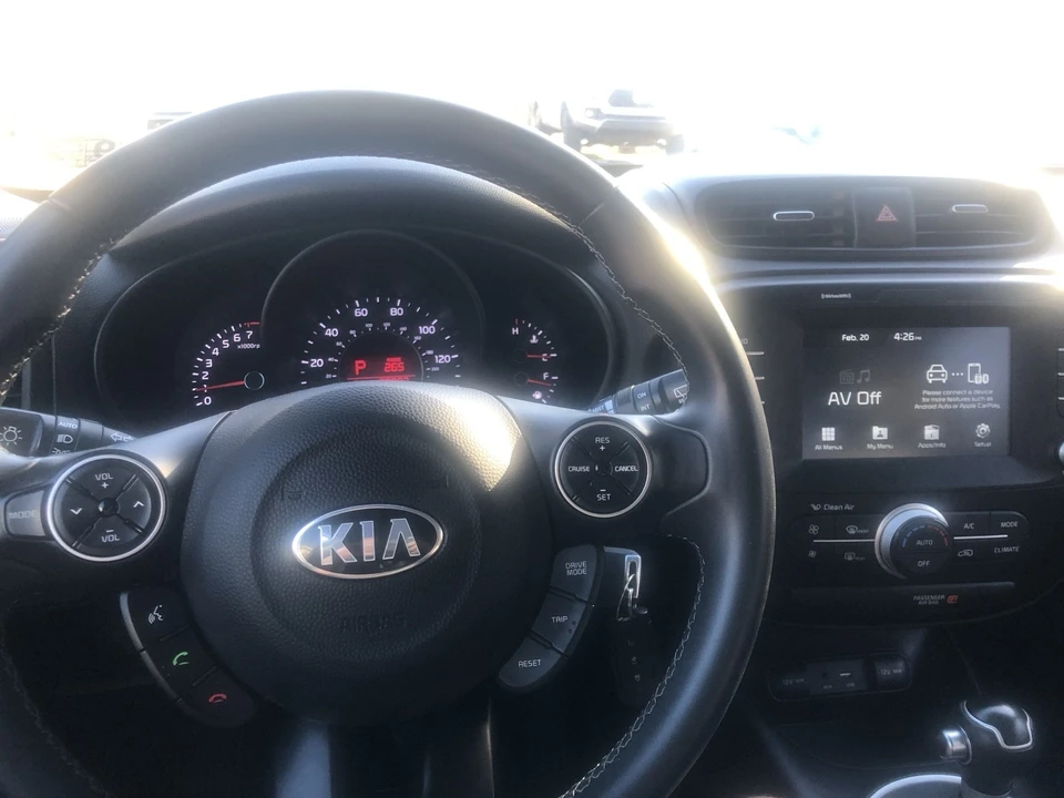 2018 Kia Soul - Image 6 of 10