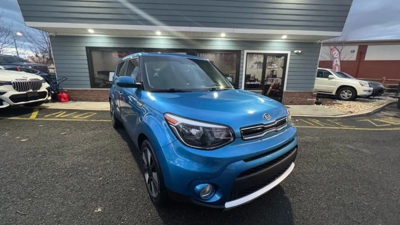2018 Kia Soul - Image 8 of 12