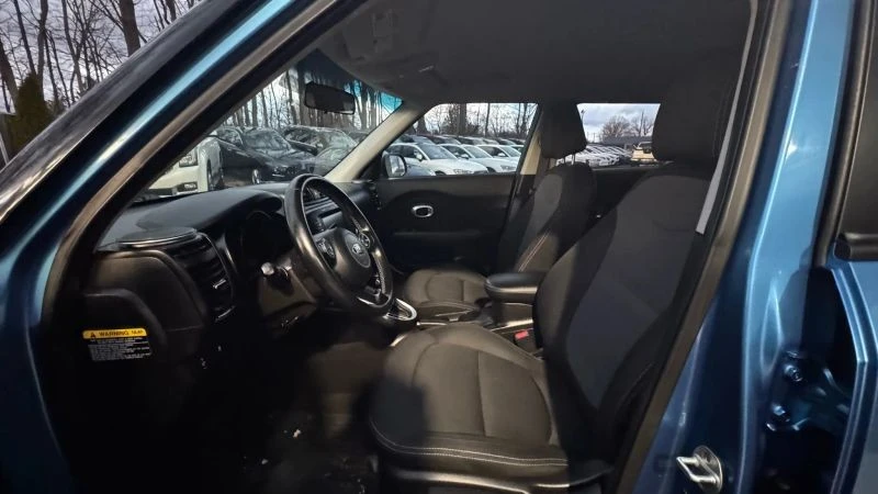2018 Kia Soul - Image 11 of 12