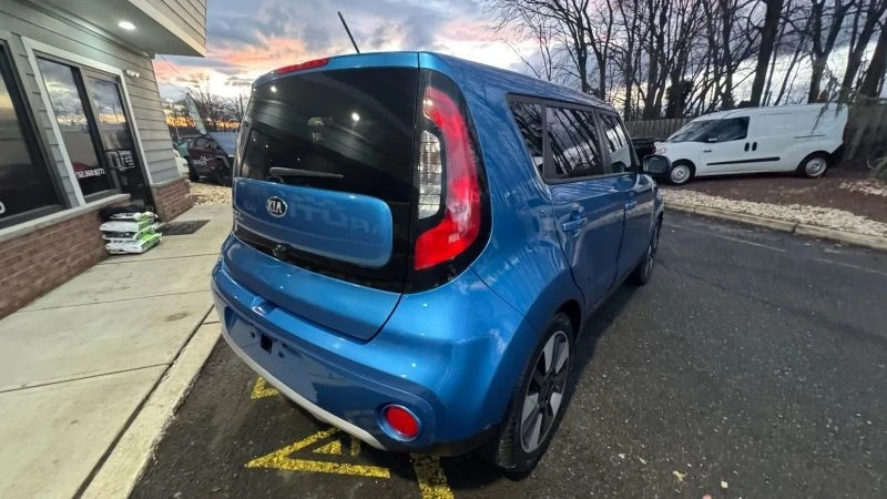 2018 Kia Soul - Image 6 of 12
