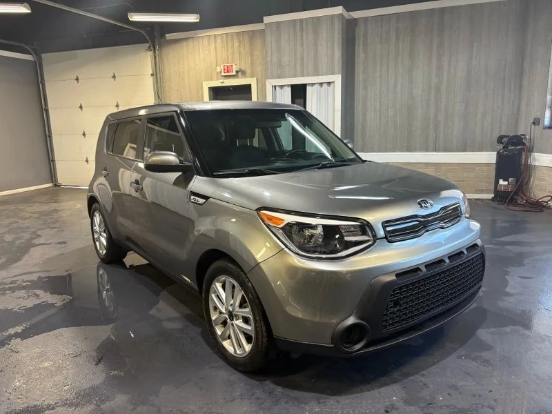 2018 Kia Soul - Image 8 of 12