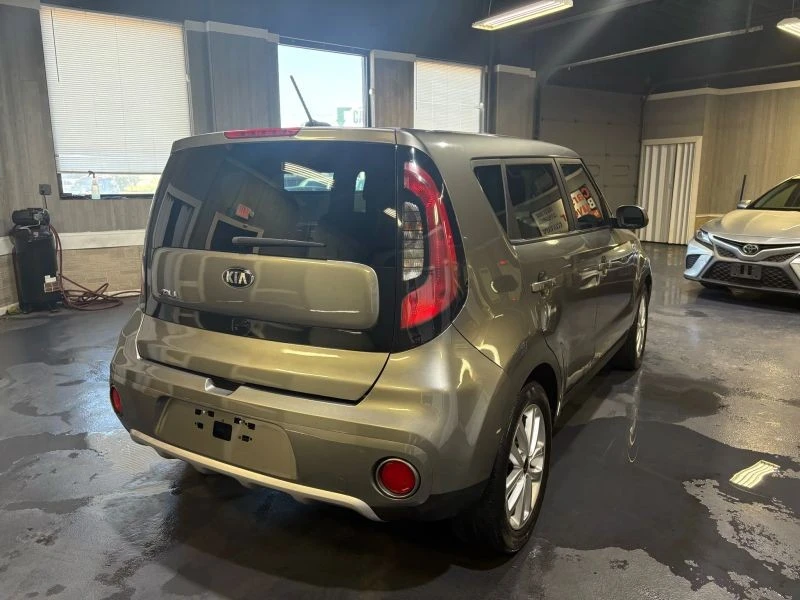 2018 Kia Soul - Image 6 of 12
