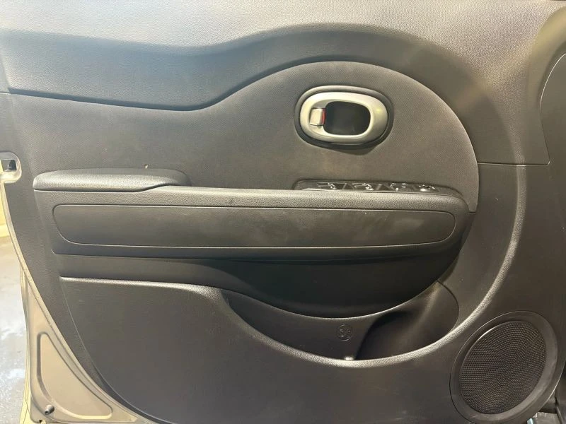 2018 Kia Soul - Image 10 of 12