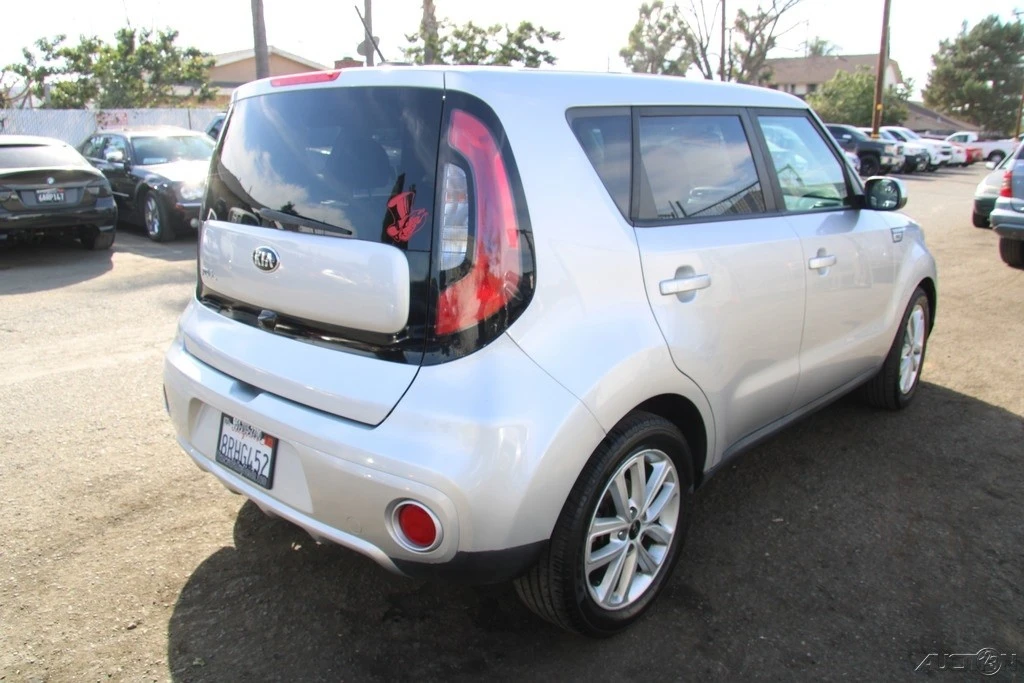 2018 Kia Soul - Image 6 of 21