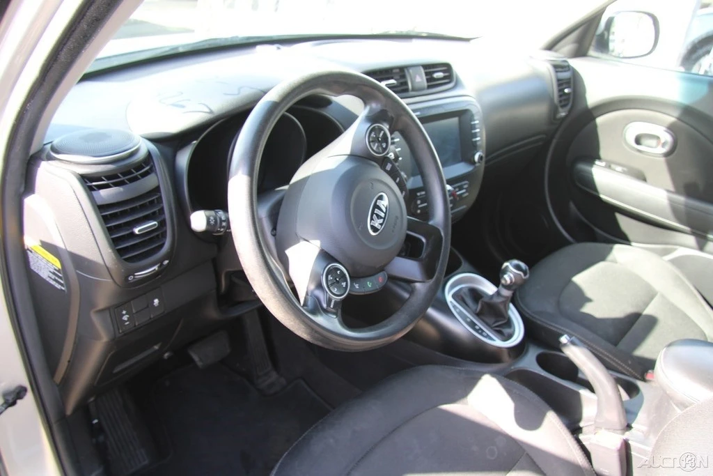 2018 Kia Soul - Image 13 of 21