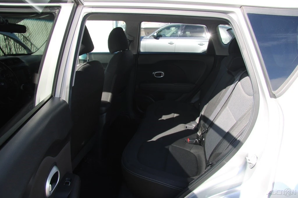 2018 Kia Soul - Image 19 of 21