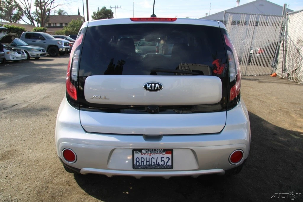 2018 Kia Soul - Image 5 of 21
