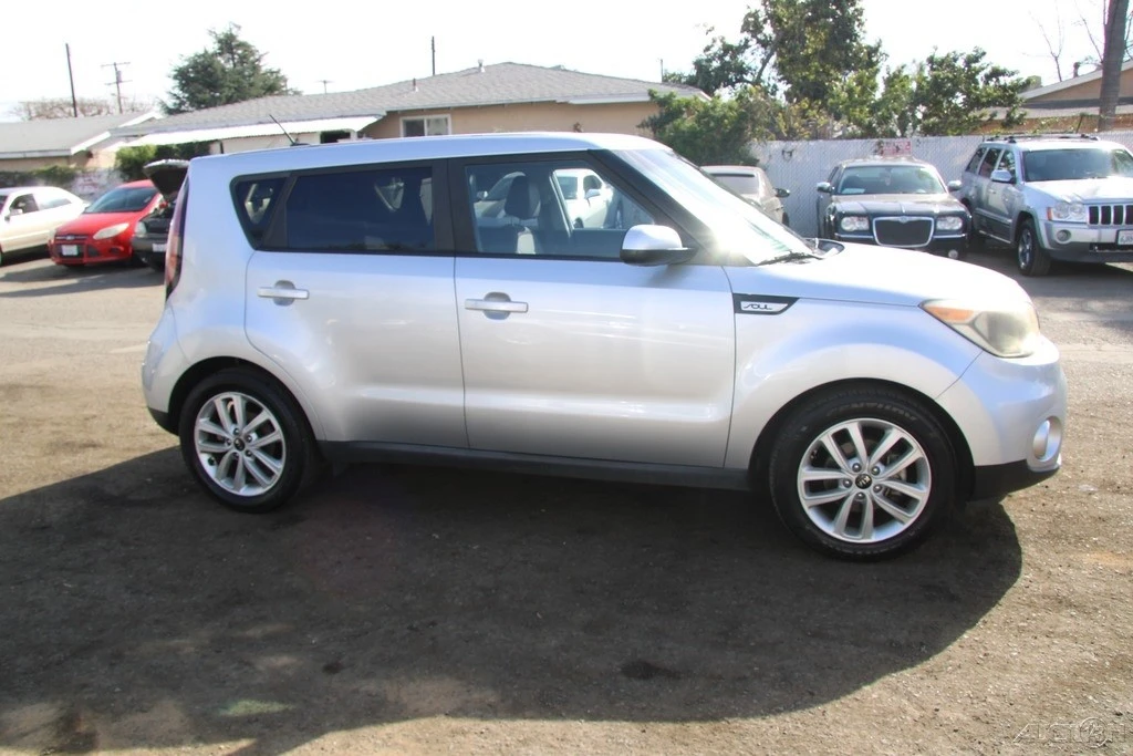 2018 Kia Soul - Image 7 of 21