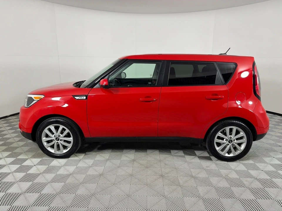 2018 Kia Soul - Image 7 of 21
