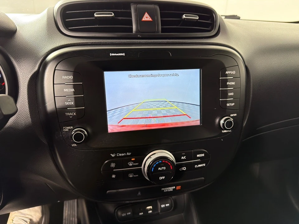 2018 Kia Soul - Image 15 of 21