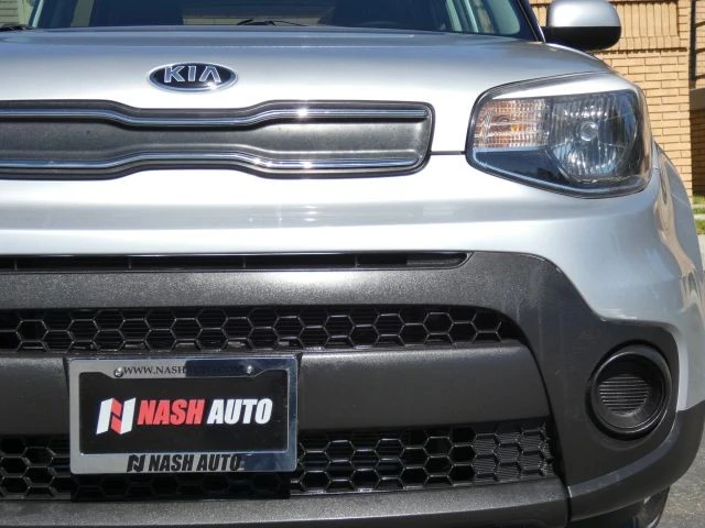 2018 Kia Soul - Image 16 of 21