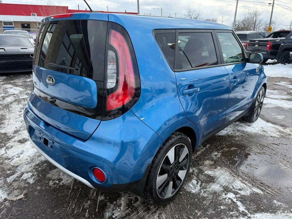 2018 Kia Soul - Image 5 of 12
