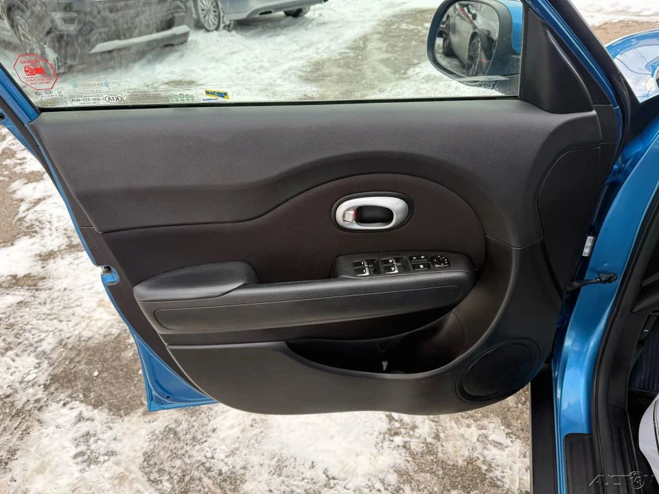 2018 Kia Soul - Image 16 of 21