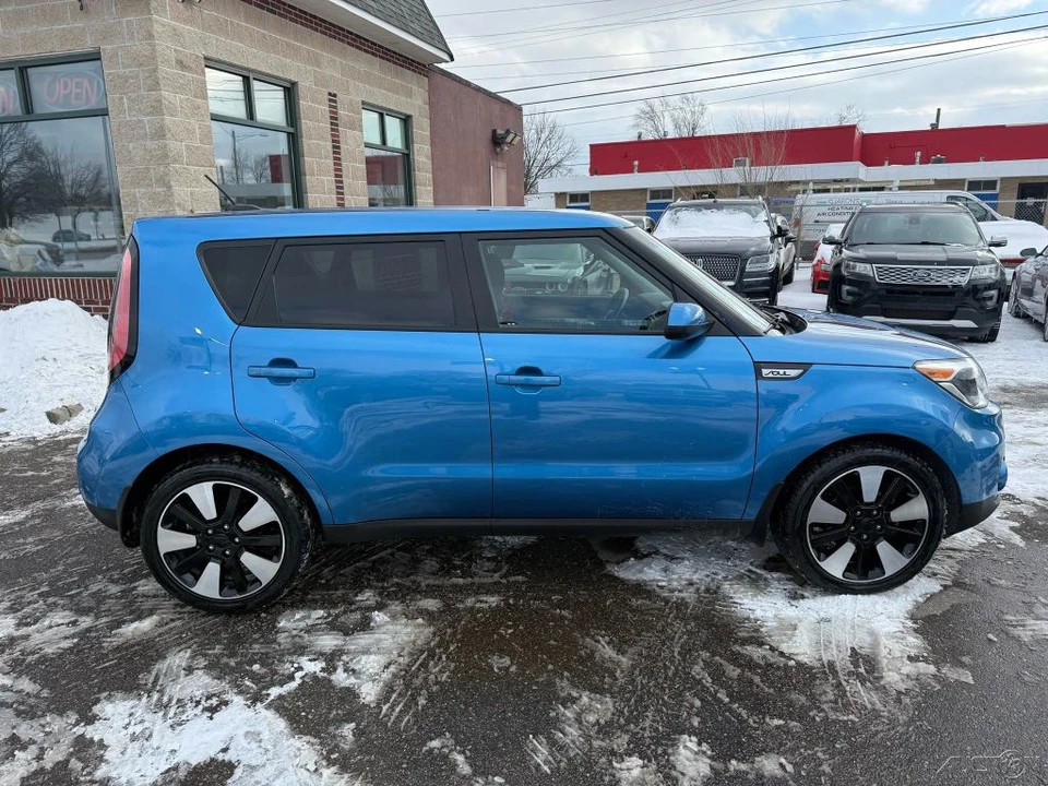 2018 Kia Soul - Image 4 of 12