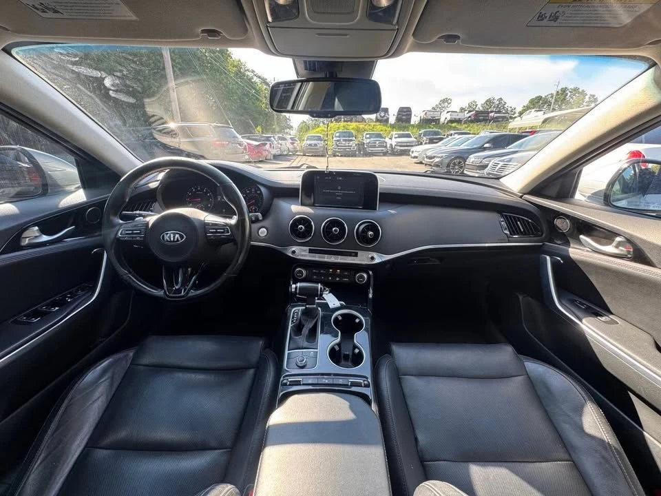 2018 Kia Stinger - Image 10 of 20
