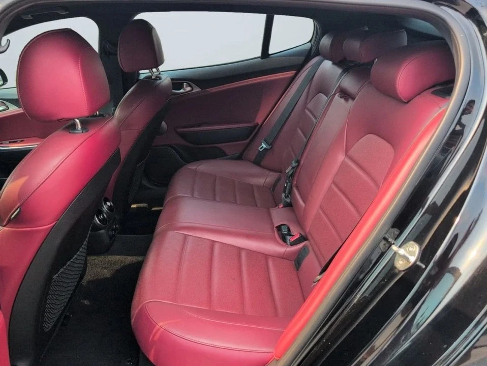 2018 Kia Stinger - Image 11 of 13