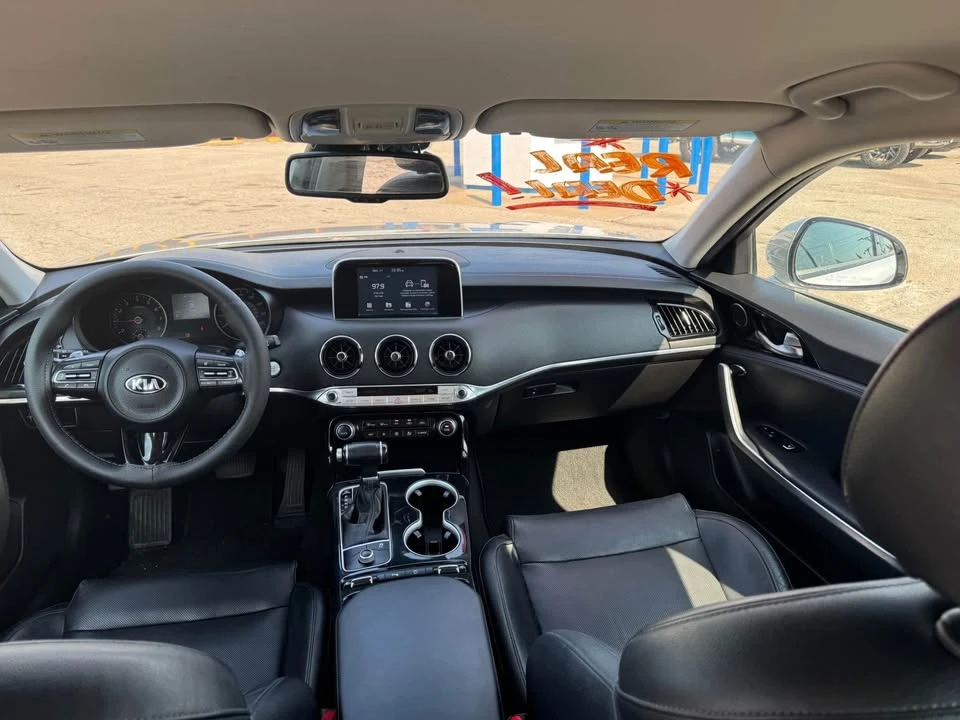 2018 Kia Stinger - Image 7 of 9