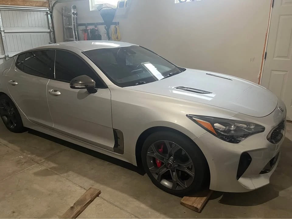 2018 Kia Stinger - Image 2 of 3